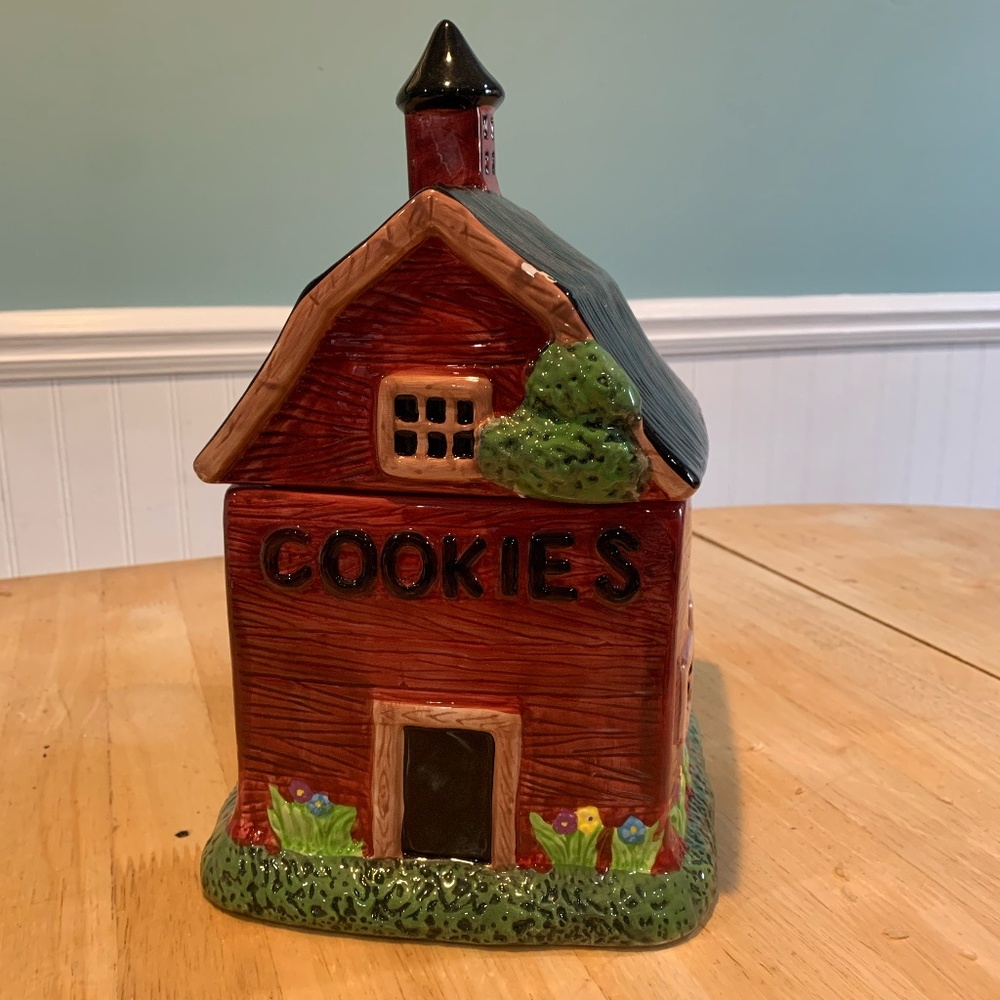 Sakura Red Barn Cookie Jar Kimble Ceramic House Building Farm Country Canister
